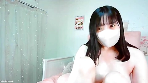 Erotic live chat with cute beautiful girl